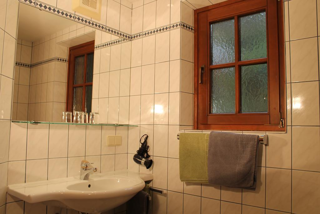 Haralds Ferienwohnungen Bad Kleinkirchheim Ruang foto