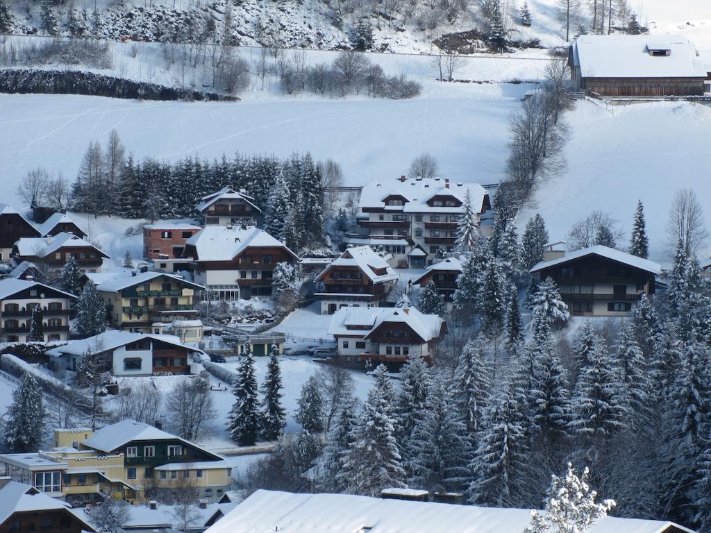 Haralds Ferienwohnungen Bad Kleinkirchheim Ruang foto