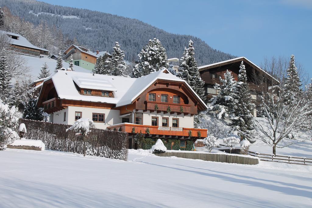 Haralds Ferienwohnungen Bad Kleinkirchheim Ruang foto